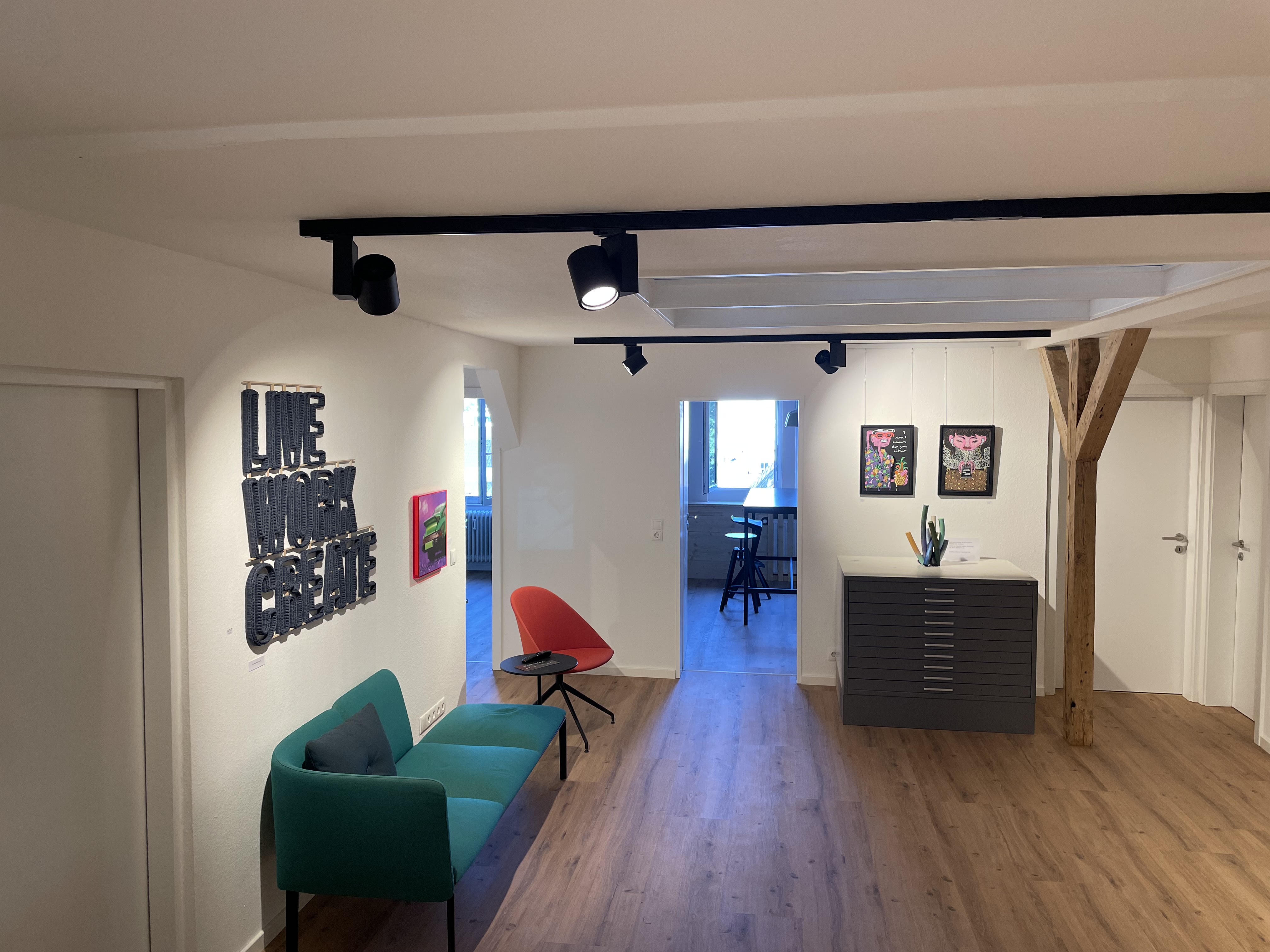 Lounge und Empfangsbereich im Buerorama Ravensburg